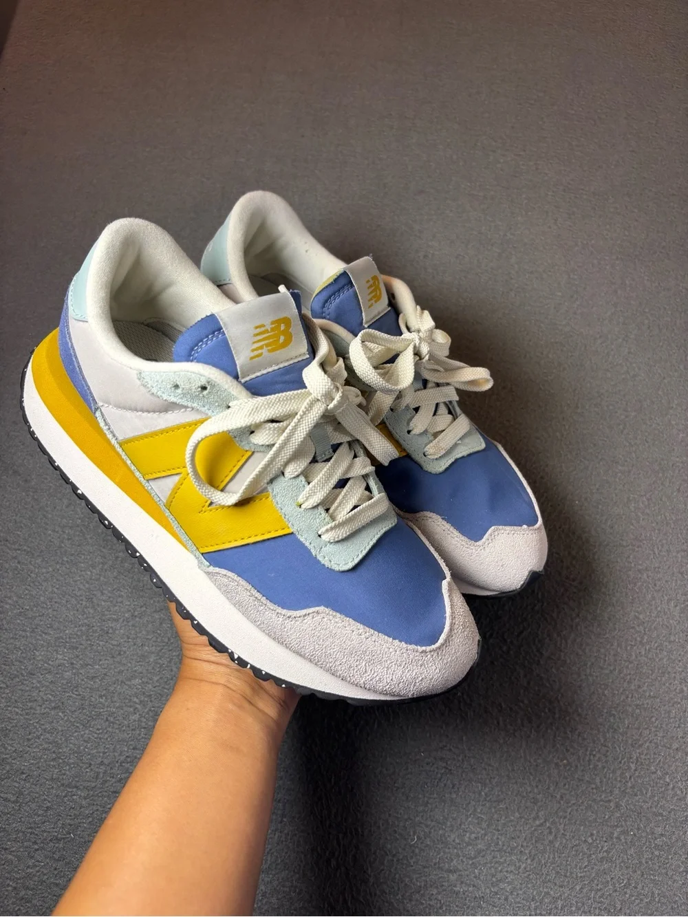 New Balance 237 women’s sneakers in blue, yellow, size 7 - Picture 1 of 9